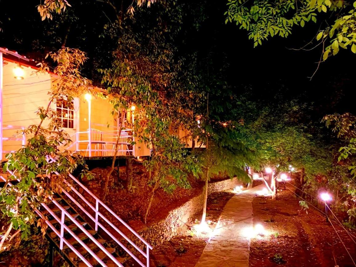 Aaroham Resort, Shimla Exterior foto